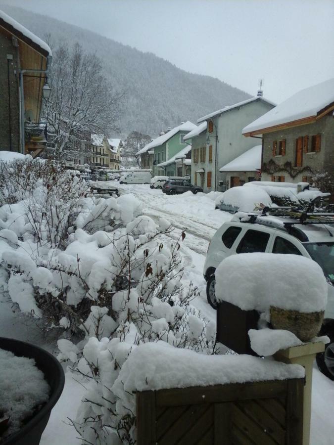 Chambre D'Hotes "Le Moulin" 通内 外观 照片